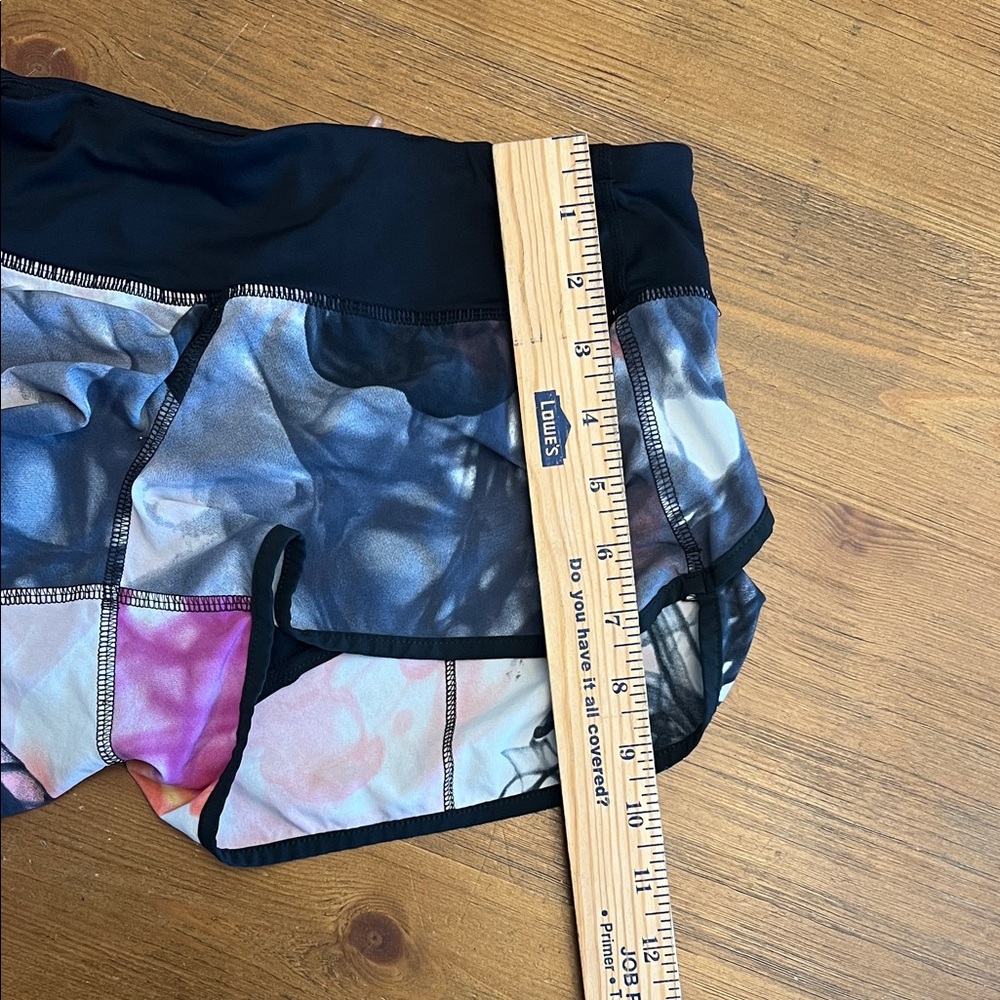 Lululemon Run Speed Shorts RARE PRINT - Picture 8 of 9